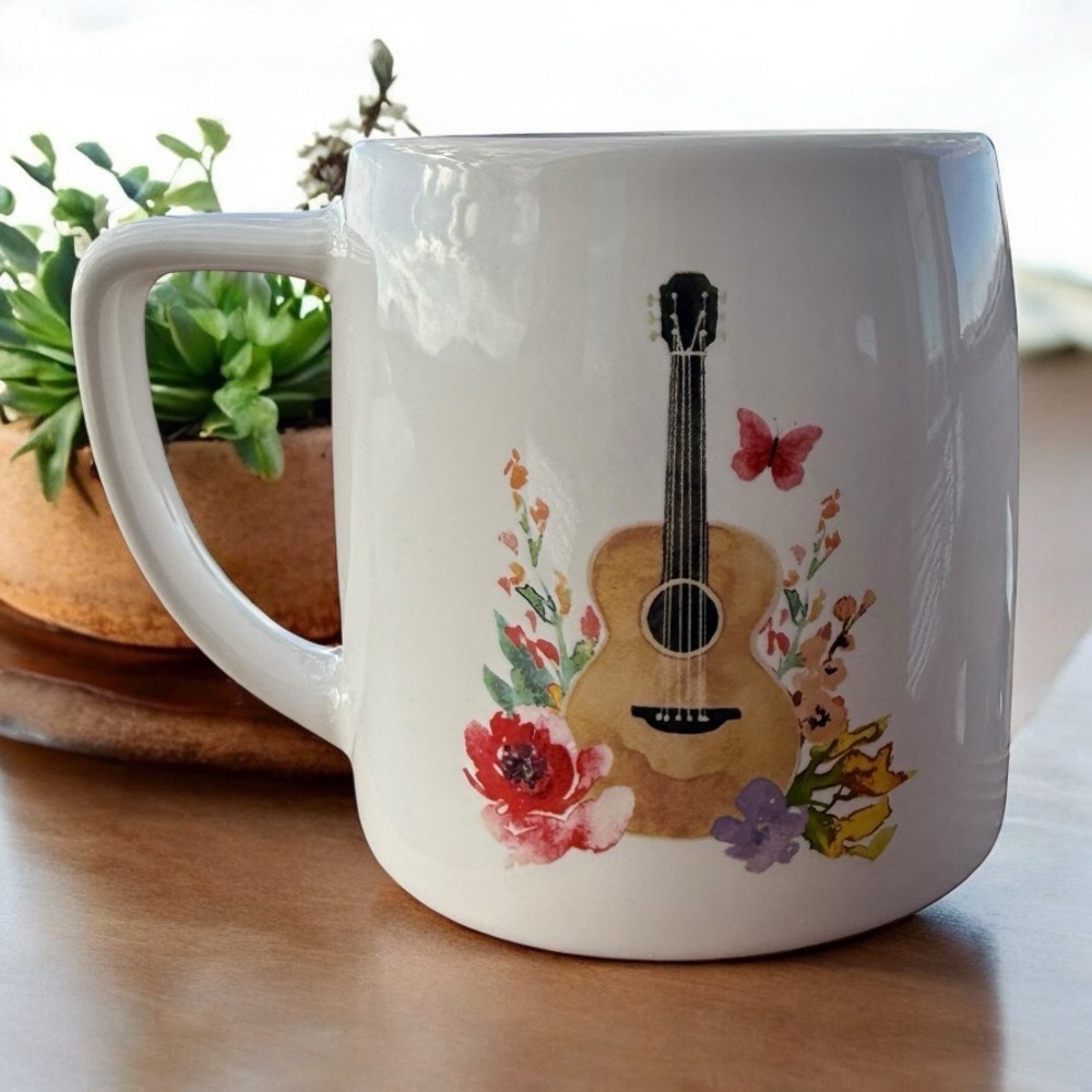 DOLLY PARTON GUITAR & FLOWER CERAMIC COFFEE MUG
